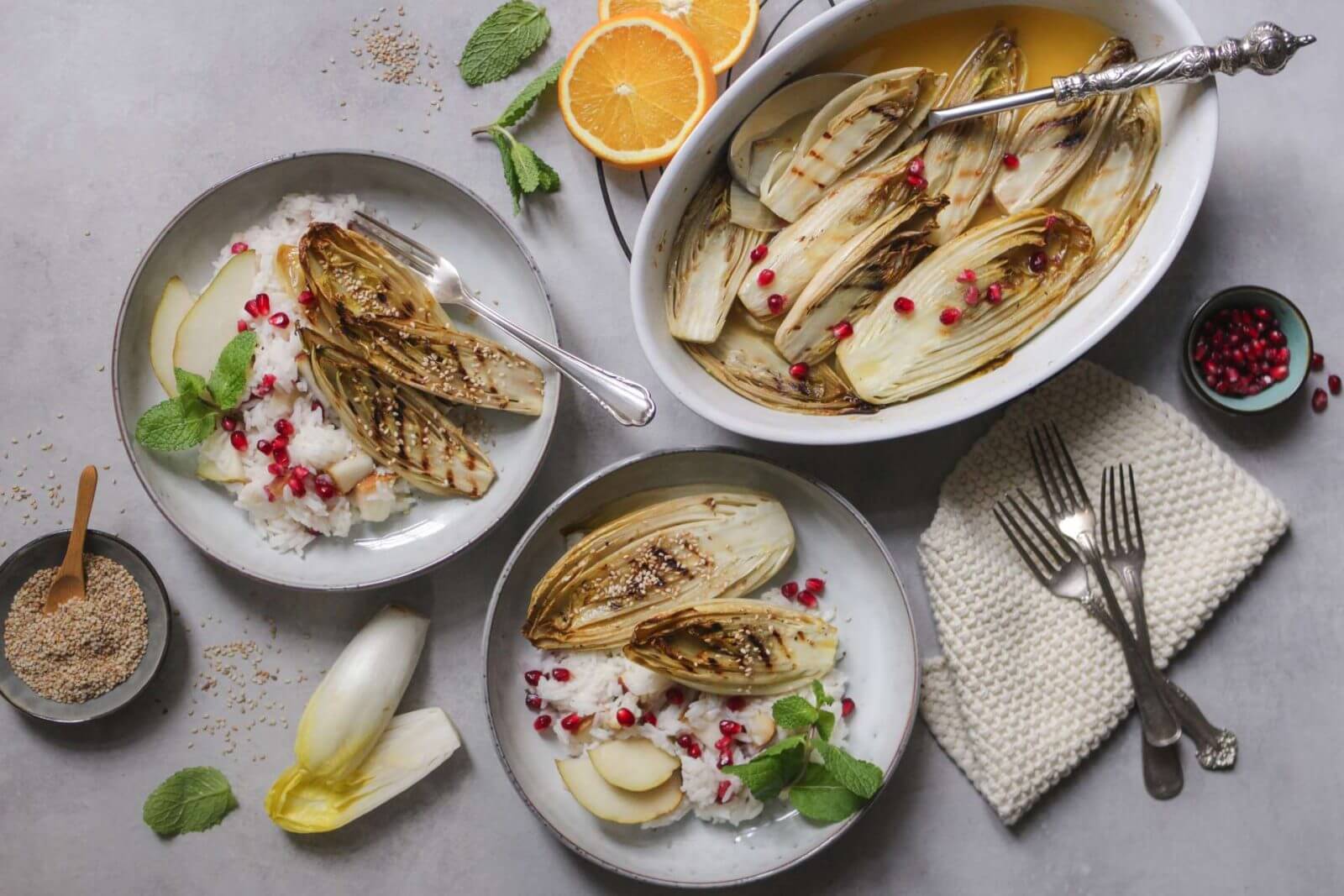 Unser Veggie des Monats Januar: Ofen-Chicorée mit Reis und Birne